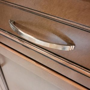 Cabinet & Drawer Hardware